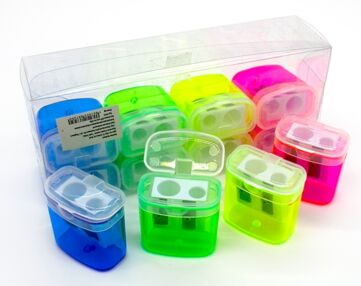 чинка пластикова з контейнером подвійна колір в асортименті 8917