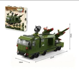 Конструктор бронемашина 1000 деталей K8857-4