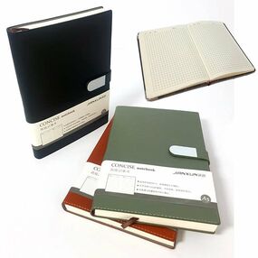 блокнот а5 112 аркушів шкірзам у клітинку на кнопці 39-25