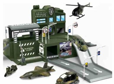 Парковка з військовими машинами СМ559-61