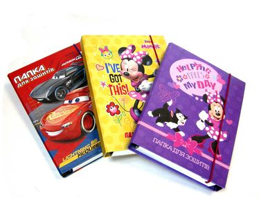 папка для зошитів картонна ламінована на резинці а-5 формат в асортименті