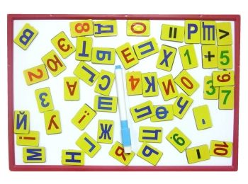 дошка магнітна з набором магнітних цифр знаків та літер губка маркер    "Econom